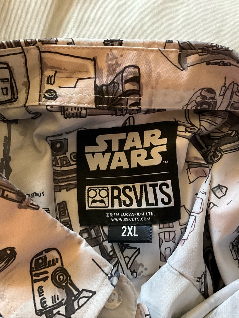 Star Wars Short-Sleeve Droid Print Shirt in White and Black NWT - Picture 11 of 13